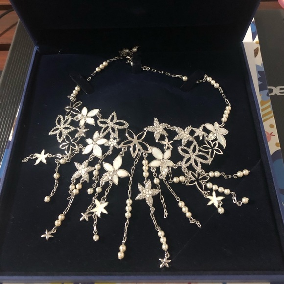 Swarovski necklace with the original box. - Picture 4 of 6